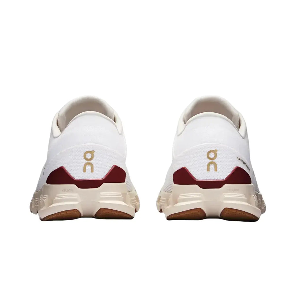 Cloud X 4 – Lightweight Training & All-Day Comfort